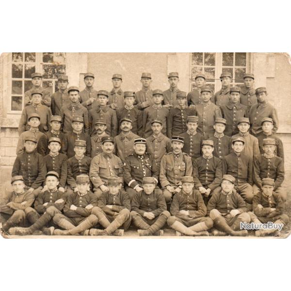 CPA -Photo - Un Groupe Soldats - N�4239
