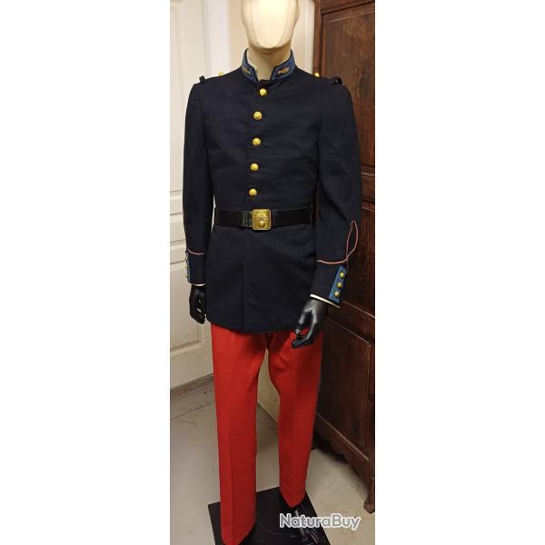 RARE : uniforme de grande tenue d'un lve de 2me anne de l'ESM de St Cyr 1964