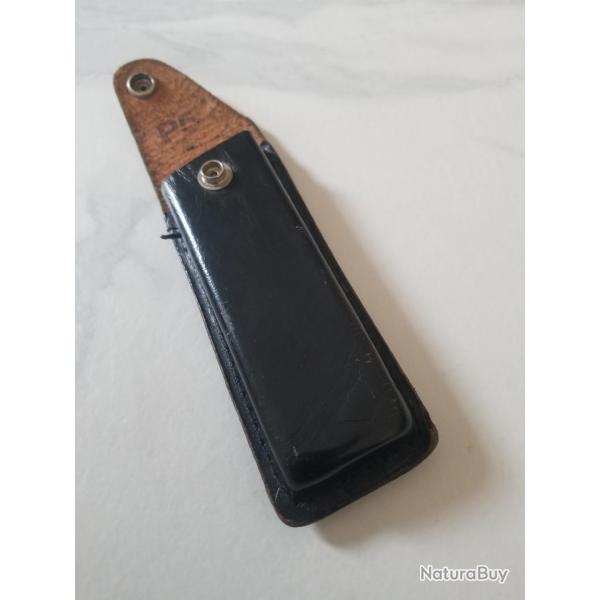 Porte chargeur.
