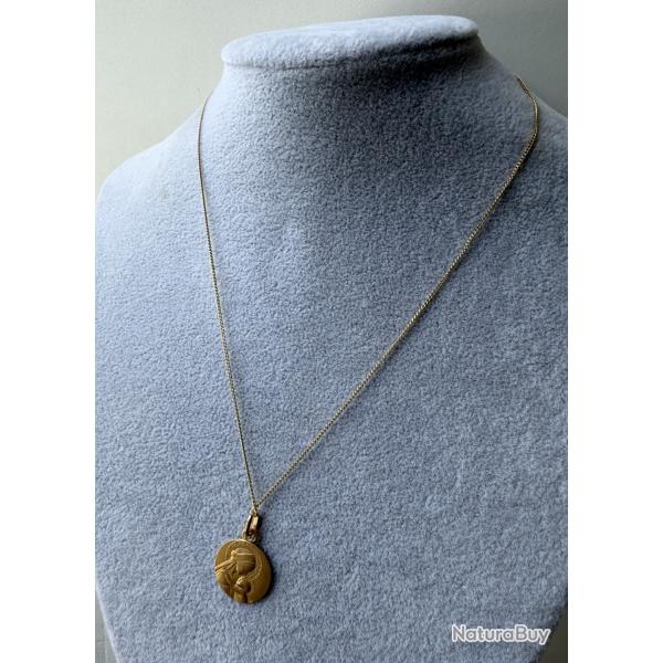 Collier - chaine et pendentif or massif 18 carats - Douce m�re - catholique - Chr�tien - m�daille