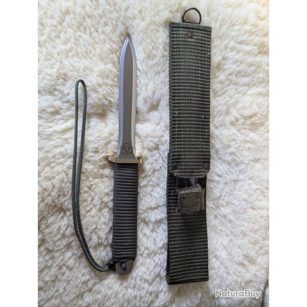Very beautiful and Vintage John Ek fighting knife. Model 4