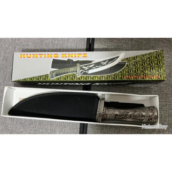 Couteau de chasse d�coratif en acier inoxydable, lame l�g�rement tranchante, avec �tui et bo�te