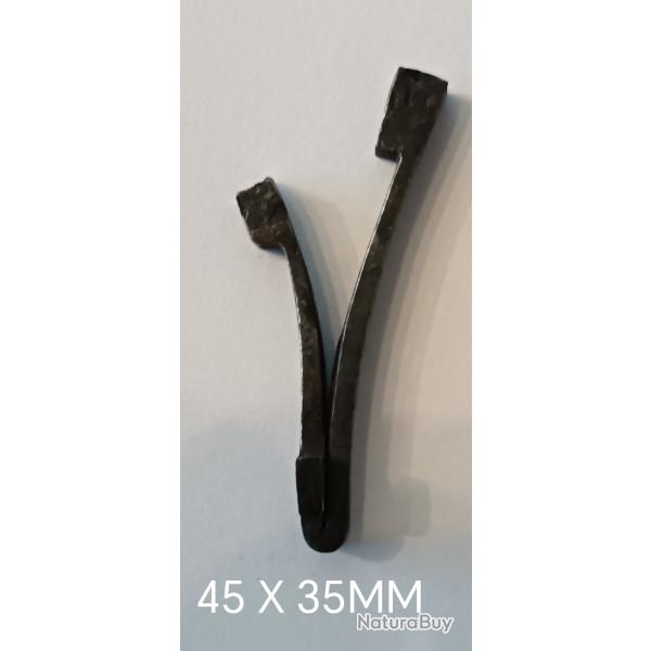 RESSORT EN "V"  LOT 28