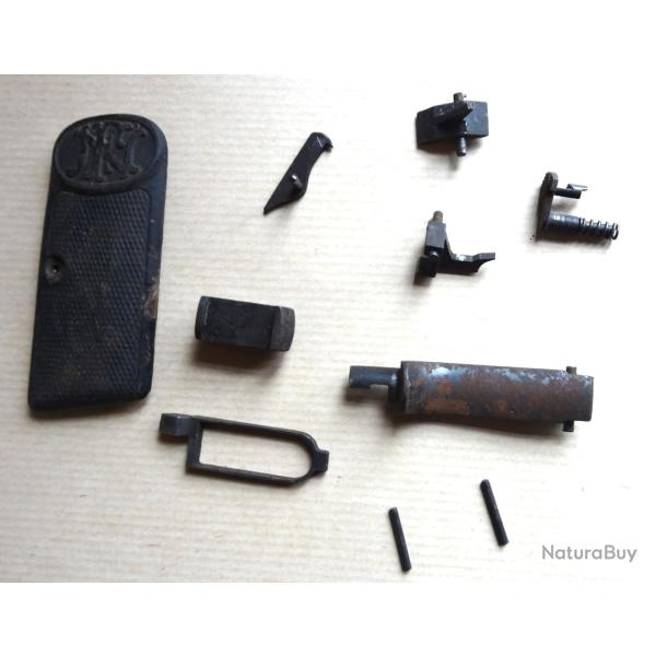 Lot de pices dtaches libres Browning 1910