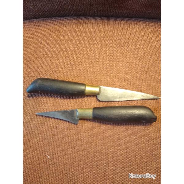 2 couteaux fixes anciens
