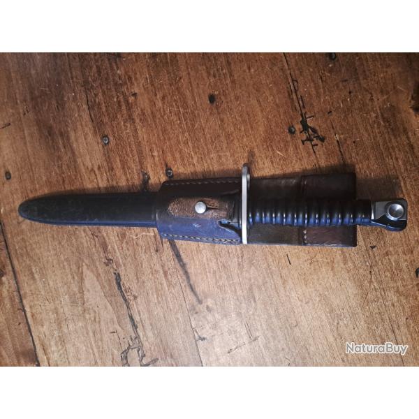 Ba�onnette SIG 57, Waffenfabrik Bern, num�rot�e 'V 339943' Victorinox, fourreau et porte gousset