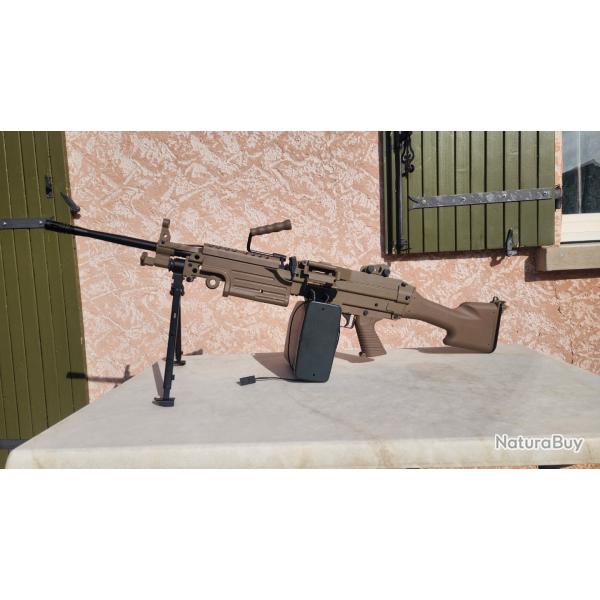 Pack M249 Minimi Mk2 Marine Tan - AEG full metal + accessoires