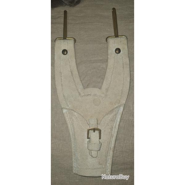 Porte baonnette en buffle blanc pour Mousqueton,  lebel ou autre
