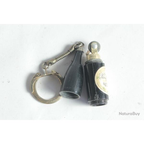 Porte-clef Briquet essence Bouteille Vin des rochers