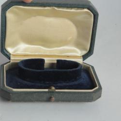 Ancien écrin pour montre bracelet monogramme J.H.