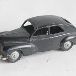 DINKY TOYS Voiture miniature Peugeot 203