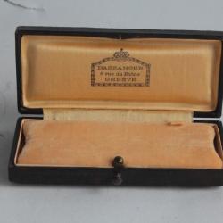 Ancien écrin pour bijoux ou montre Baszanger Genève