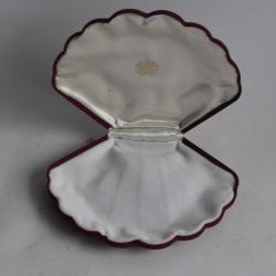 Écrin pour collier de perles Coquillage