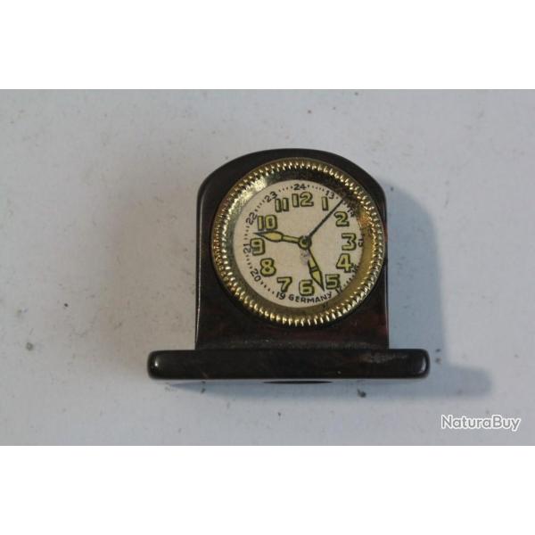 Ancien Taille crayon Horloge bak�lite ?