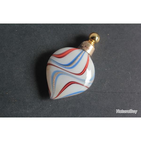 Ancien petit flacon  parfum verre souffl