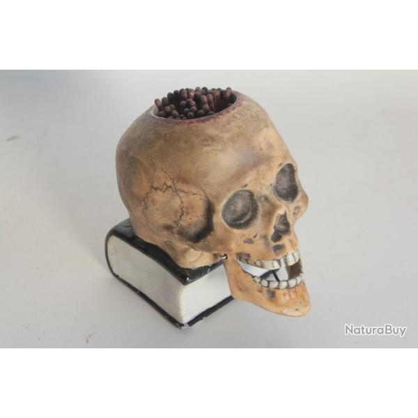 Pyrogne Crne Memento mori Franc-maon porcelaine biscuit