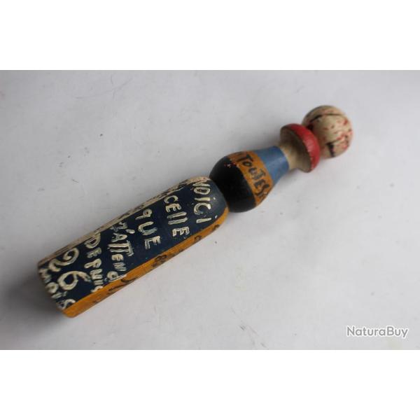 Ancienne quille de soldat militaria