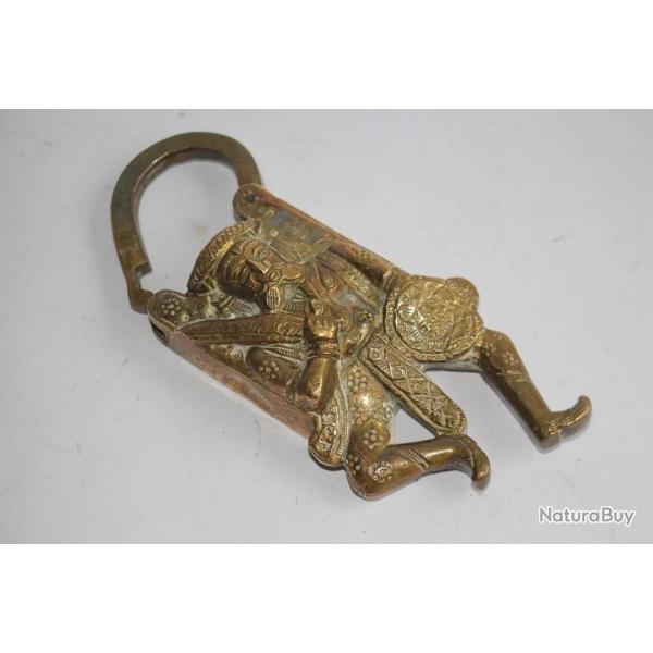 Ancien cadenas anthropomorphe Guerrier indien