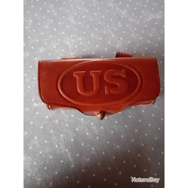 Pochette  mod.1892/95 pour 12 cartouches calibre 38