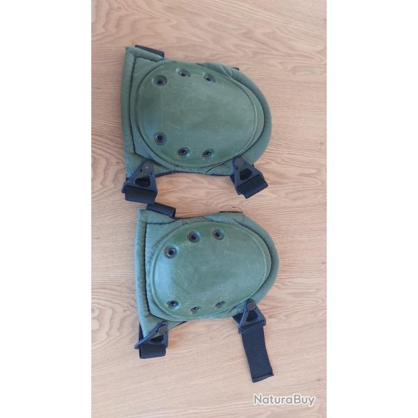 Genouill�res Alta Kaki