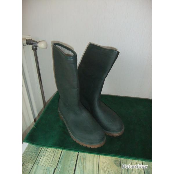 BOTTE FOURRE EN CAOUTCHOU NEUVE