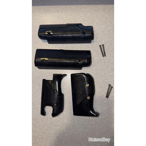 Poign�e et garde mains ( + vis de fixation ) pour PM UZI SMG