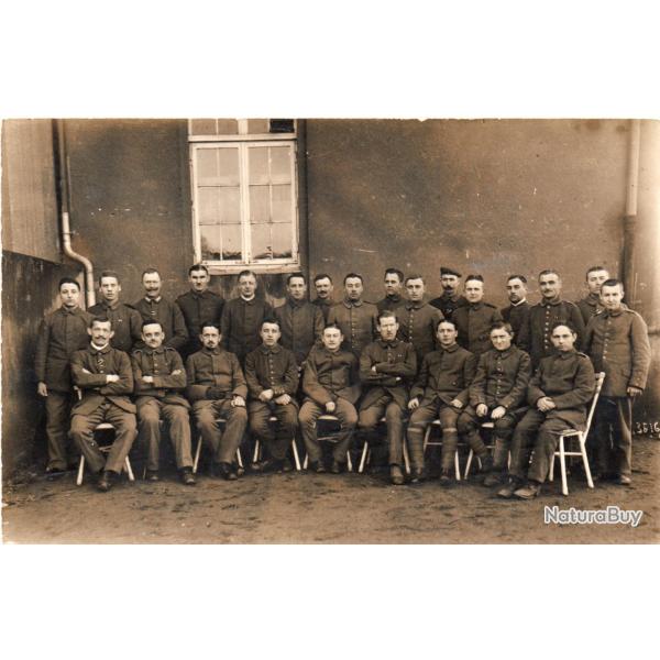 CPA - Carte Photo Militaire Groupe Soldats N�4257