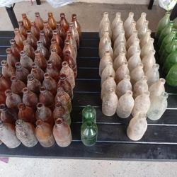 bouteilles de . Bi&egrave;res et sodas pur jus  a nettoyer (ATTENTION  PRIX  POUR 5 BOUTEILLES  UNIQUEMENT