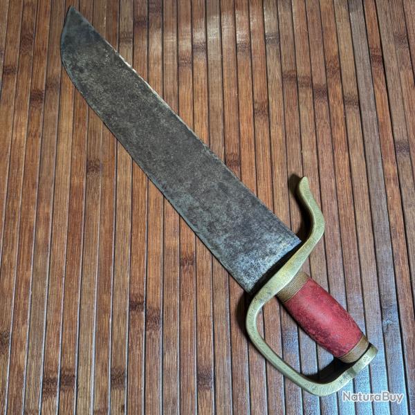 FORT SABRE COURT D'ASIE NAN DAO XlX �ME 1,250 KG