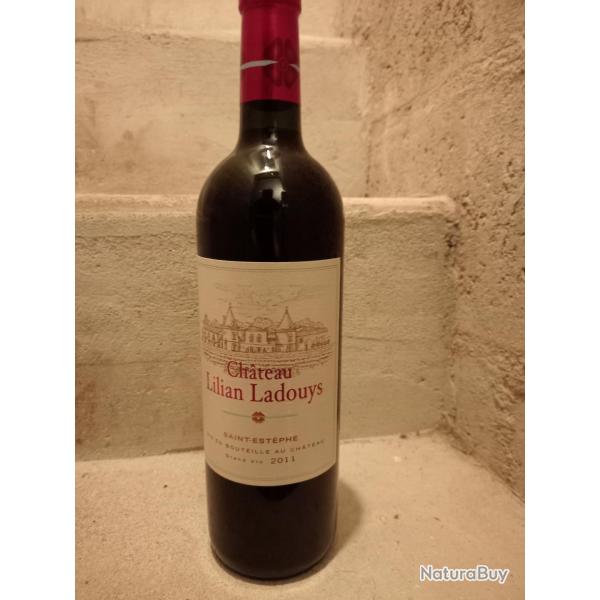 Superbe bouteille de vin de St Estphe cru bourgeois du chteau Lilian Ladouys 2011