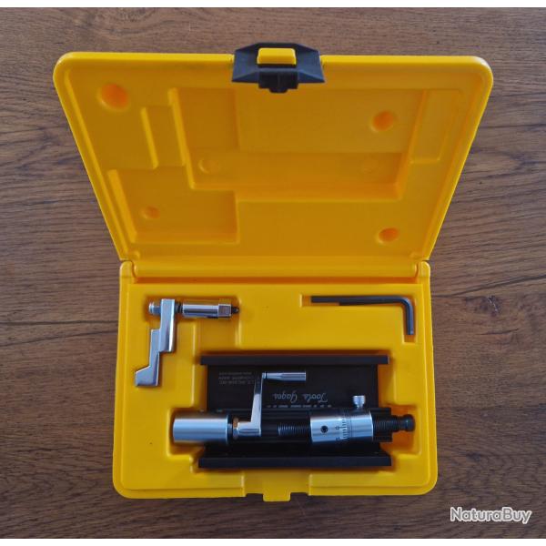 L.E. Wilson Case Trimmer