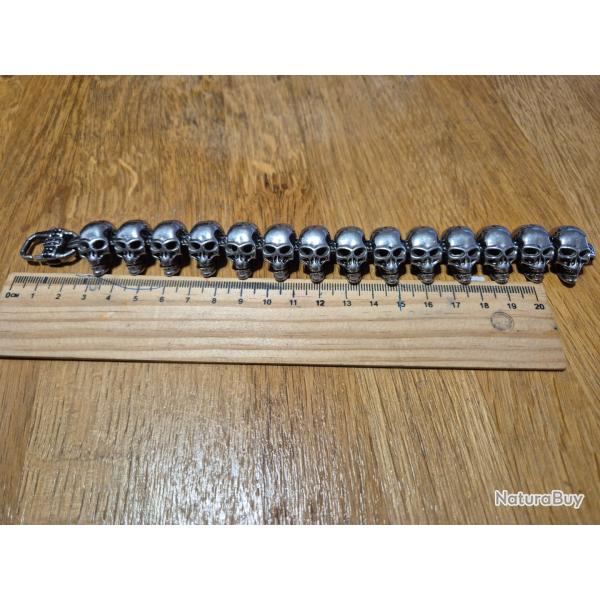 Bracelet tte de mort