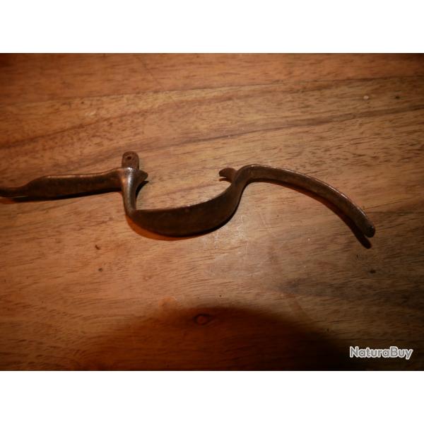 Pontet en acier de pistolet  silex