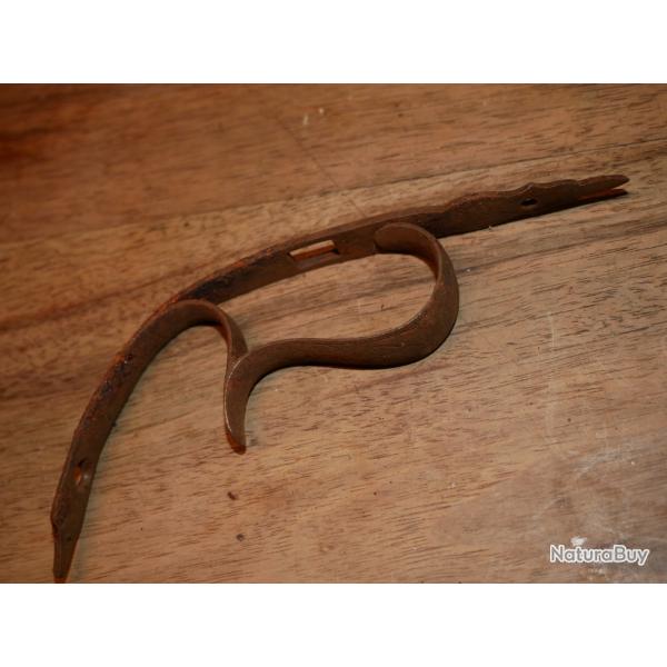 Pontet en acier de pistolet  percussion ou type Flobert