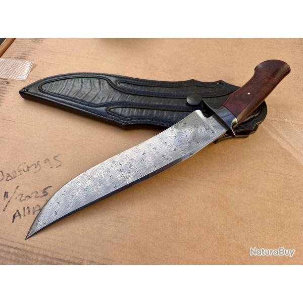 couteau de type bowie par Oliver Goldschmidt  damas multibarreaux