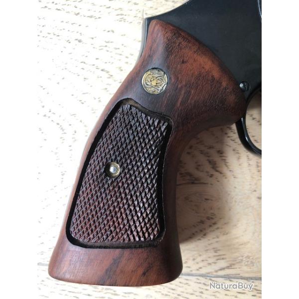 Belles plaquettes S&W K square butt