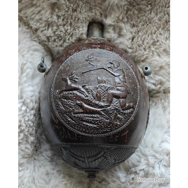 Poire � Poudre Noix de Coco (XIX iem )Travail de Bagnard