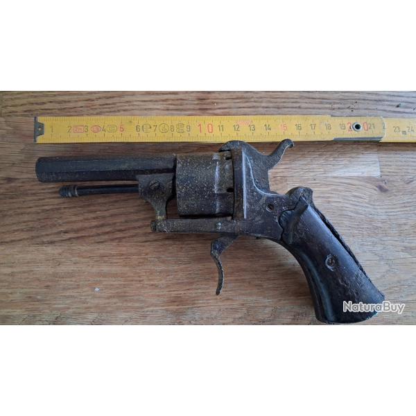 Revolver  broche ancien