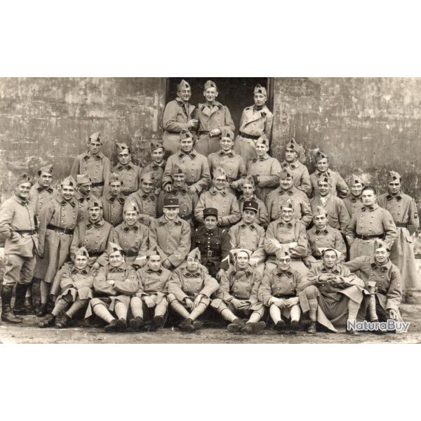 CPA -Photographie d'un groupe de soldats N�4263