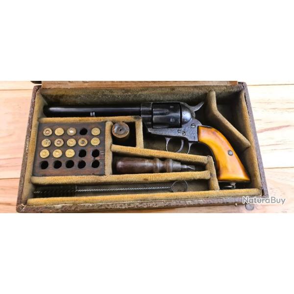 Rare copie de Colt SAA cal 38 LC, fabrication Basque import�e au Mexique