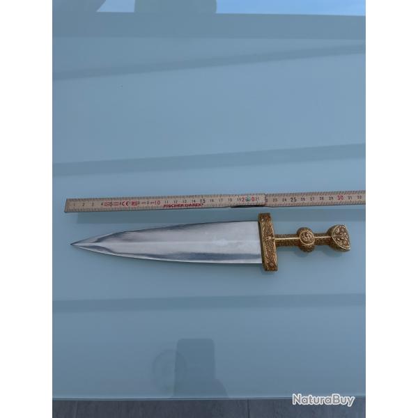 Lot de 2 dagues de d�coration