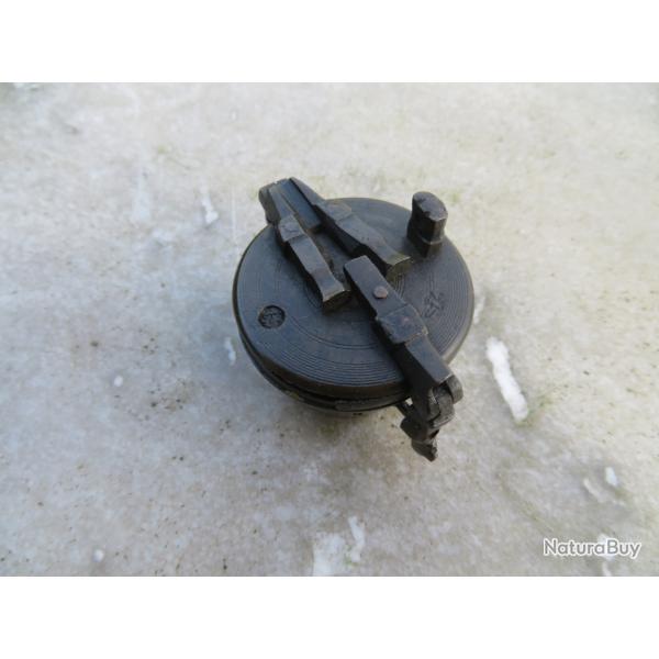 Ancienne pile de poids de Nuremberg en bronze patin�, avec 4 godets (XIX�)