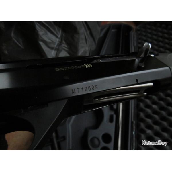 fusil semi-automatique BENELLI Montefeltro Comfortech 12/76 canon CRIO 71cm bande carbone
