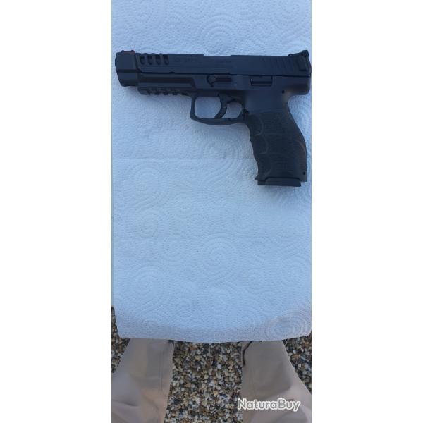 vend pistolet HK SFP 9 L peu servi, tr�s bon �tat  livr� avec sa mallette d'origine compl�te