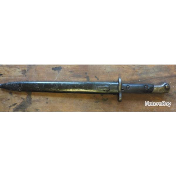baionnette italienne ??  a identifier ww1 a ww2?
