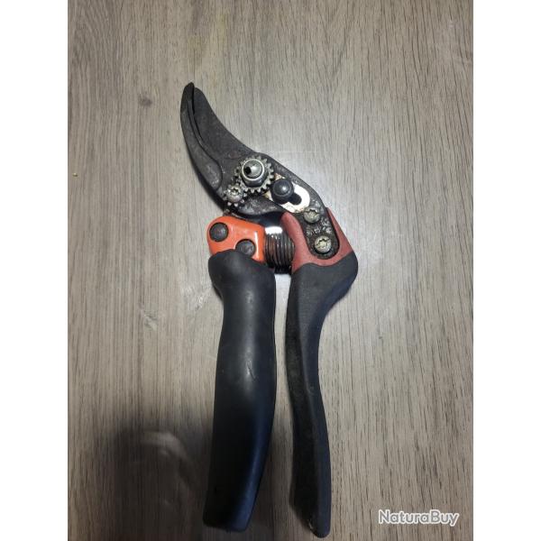 Secateur bahco � poign�e tournante