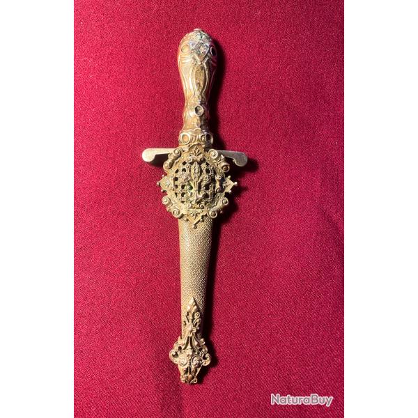 Dague romantique. Dague de vertu 19 me sicle.
