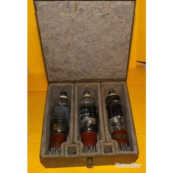 ARMEE AMERICAINE U.S : BOITE COMPLETE DE TUBES POUR RADIO AVEC 3 TUBES TYPE 2E22 POUR RADIO ANGRC/9