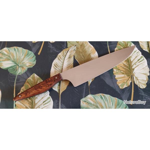 Couteau de Chef, manche en chne brun PICE UNIQUE