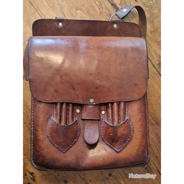 Ancienne saccoche/porte-cartes militaire (Indochine?), bel �tat, superbe patine du cuir